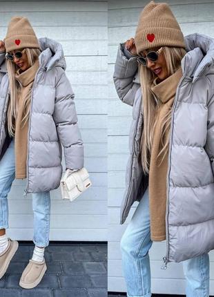Женская зимняя стеганая куртка в стиле oversize со съемным капюшоном размеры 42/529 фото
