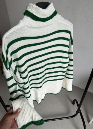 Теплый свитер с горловиной6 фото