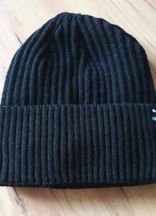 Мужская вязаная шапочка с отворотом на микрофлисе
шапка средней плотности,размер универсальный
,цвет черный3 фото