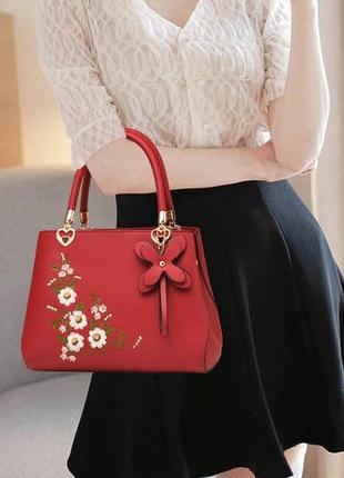 Модна жіноча сумка з вишивкою квітами, сумочка на плече вишивка квіточки рожевий8 фото