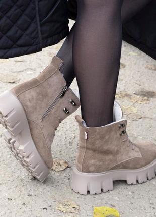 Женские демисезонные ботинки замшевые темный беж m-123 фото