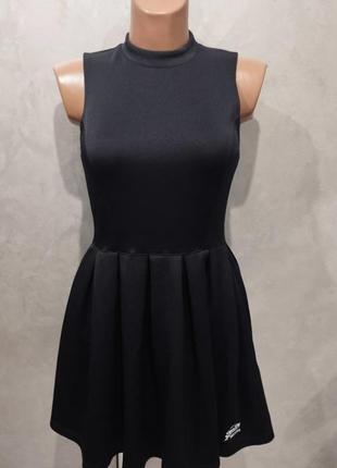 Шикарное платье с пышной юбкой уникального британского бренда superdry.5 фото