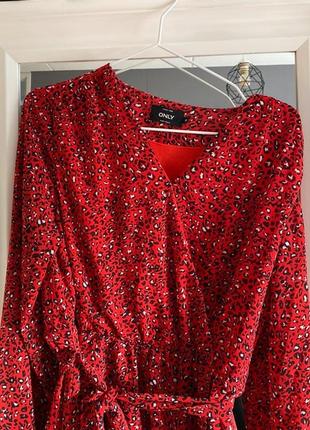 Трендовий червоний! стильна сукня з анімалістичним леопардовим принтом на запах під пасок шифонове плаття8 фото