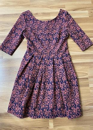 Платье. длина короткая. размер s. в очень красивом состоянии