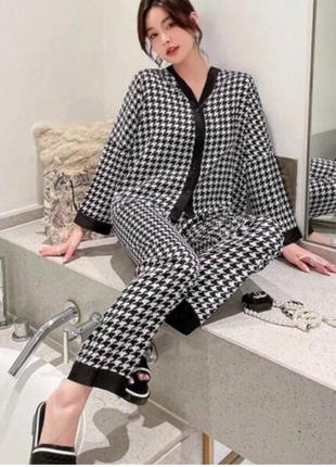 Пижама атласная с брюками черно-белая 2023
