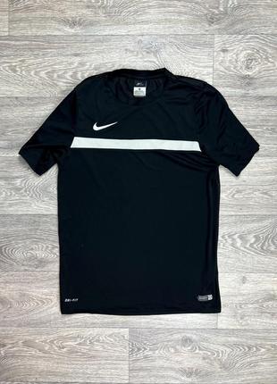 Nike dri-fit футболка м размер спортивная чёрная оригинал