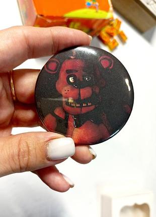 Значки fnaf п'ять ночей у фредді значок