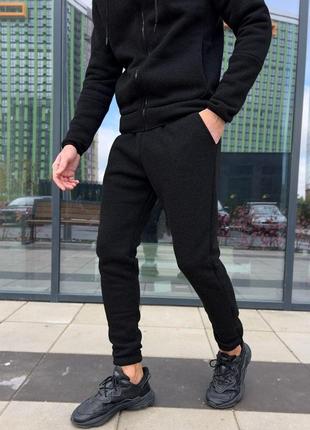 Чоловічий зимовий спортивний чорний костюм з капюшоном на флісі однотонний (bon)3 фото