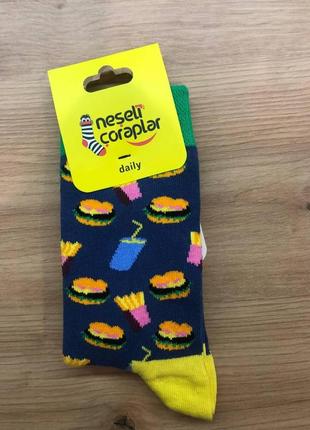 Шкарпетки neseli coraplar daily (гамбургер/mcdonald's) різнокольорові3 фото