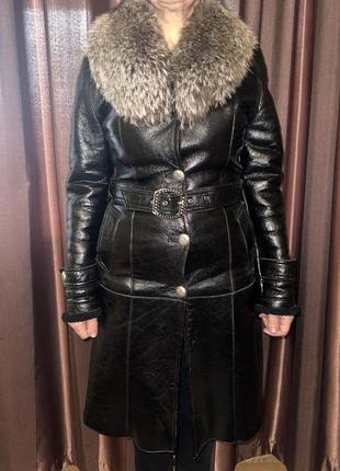 Пальто из натуральной кожи