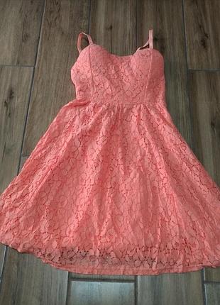 Ніжне плаття персикове