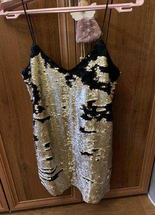 Сукня в золотих паєтках3 фото