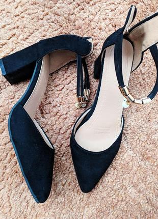 Замшеві туфлі/черевики-човники з гострим носком