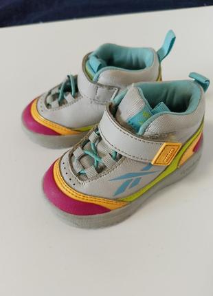 Homesale! детские демисезонные ботинки на липучке weebok2 фото