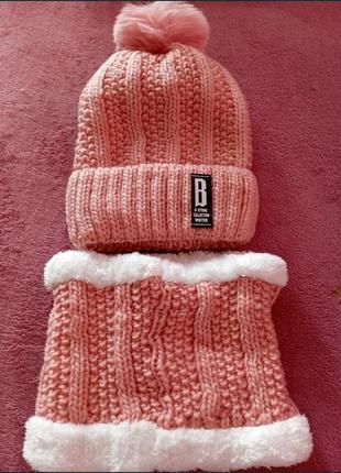 Зимняя шапка с хомутом женская3 фото