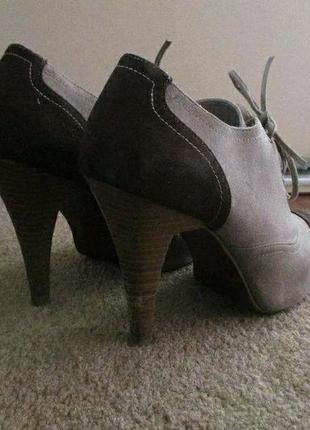 Ботильйони/ботинки на каблуке от laura scott2 фото