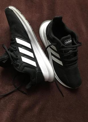 Кроссовки adidas