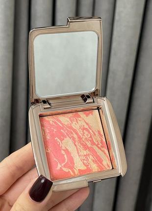 Румяна hourglass ambient lighting blush1 фото