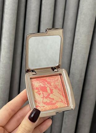 Румяна hourglass ambient lighting blush3 фото