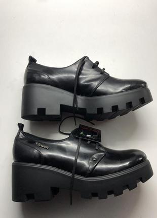 Ботинки женские