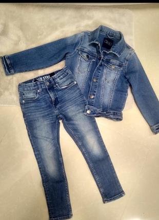 Джинсовая куртка и джинсы 4-5 лет