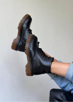Чоботи жіночі шкіряні