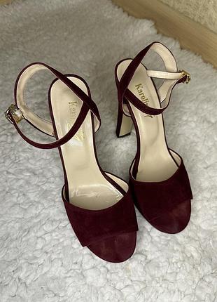 Босоніжки на підборах2 фото