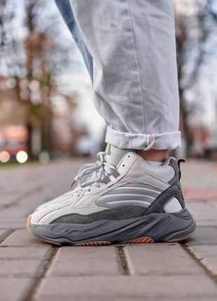 Adidas yeezy boost 700 v2 grey