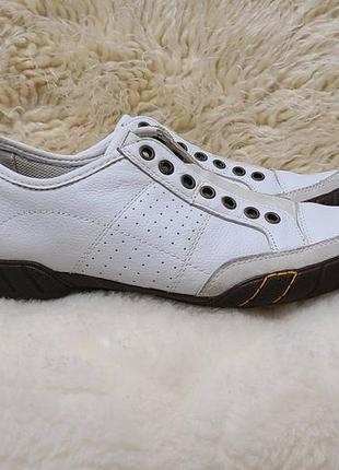 Женские кожаные кроссовки от дорогого бренда Grey active