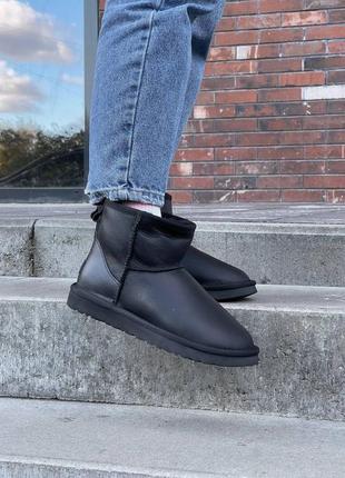 Жіночі уггі угги уги чоботи черевики ботінки ugg classic mini black full leather