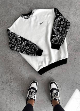 Теплые свитшоты paint nike