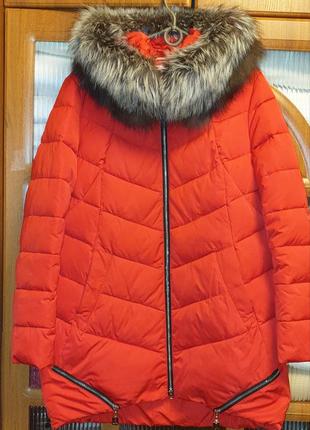 Женский фирменный зимний пуховик с натуральным мехом 52 размер