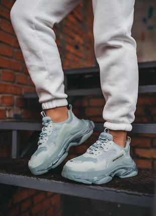 Женские кроссовки balenciaga triple s gray red blue gray