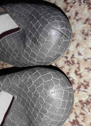 Серо-коричневые туфли clarks4 фото
