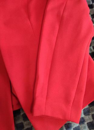 Очень красивый красный пиджачок на подкладе6 фото