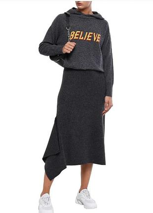 Шикарна трикотажна максі-спідниця з асиметричним подолом sandro. франція. оригінал