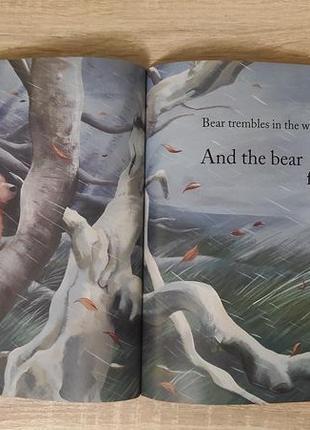 Детская книга "bear feels scared" на английском языке7 фото