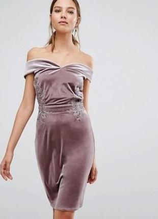 Изысканное бархатное платье