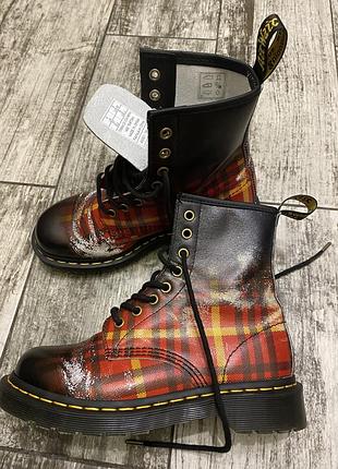 Оригінал dr martens