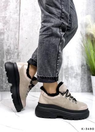 Натуральные замшевые зимние утепленные кроссовки - спортивные ботинки цвета мокко на черной подошве8 фото