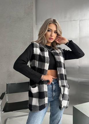 Стильна тепла жилетка безрукавка махрова в клітинку 2 кольори