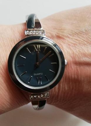Женские наручные часы от avon2 фото