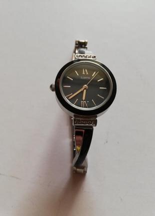 Женские наручные часы от avon