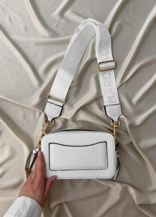 Жіноча сумка marc jacobs white gold logo6 фото