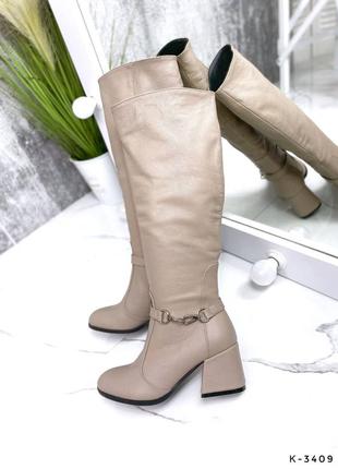 Натуральные кожаные демисезонные и зимние сапоги цвета мокко на каблуке2 фото