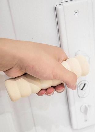 Відбійник на ручку дверей.( бежевий ).ціна вказана за 1 шт