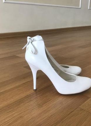 Туфлі білі весільні1 фото