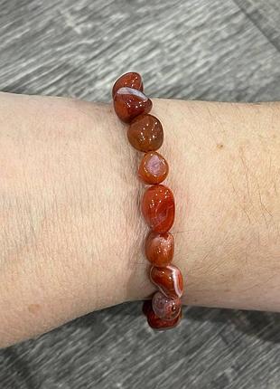 Браслет из натурального камня сердолик природная форма бусин размером 8-12 мм -...