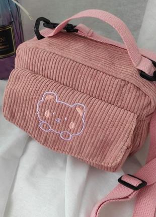 Кавайна сумочка месенджер з вишивкою медведя вельветова сумка через плече клатч портфель тоут аніме у корейському стилі бежева рожева коричнева чорна7 фото