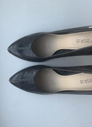 Очень стильные туфли  braska